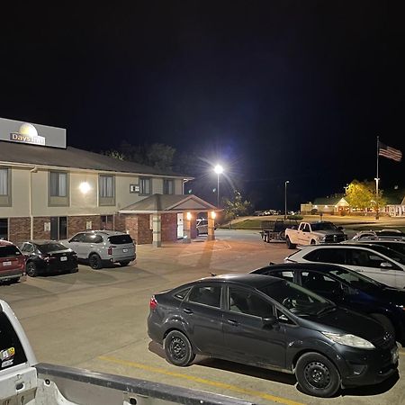 Days Inn By Wyndham Warrensburg Exterior foto