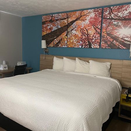 Days Inn By Wyndham Warrensburg Exterior foto